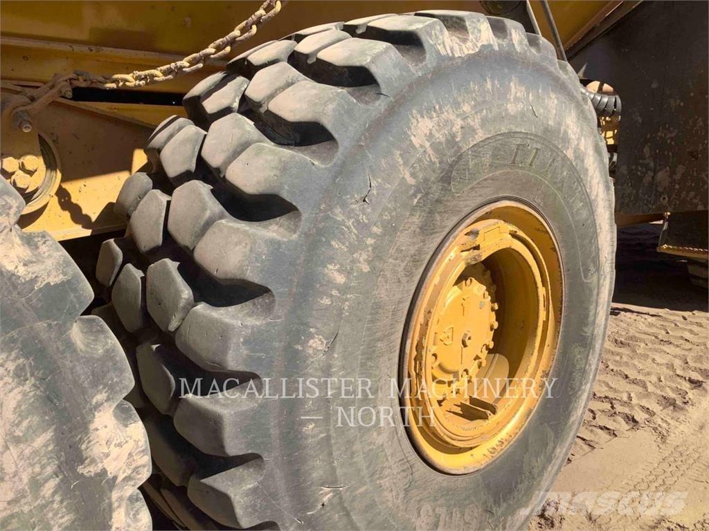 CAT 745C T Csuklósdömperek