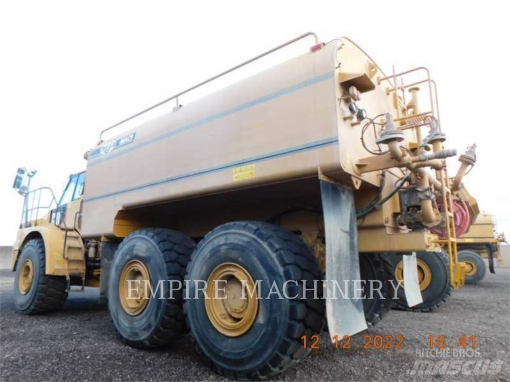 CAT 745C WT Vízszállító teherautók
