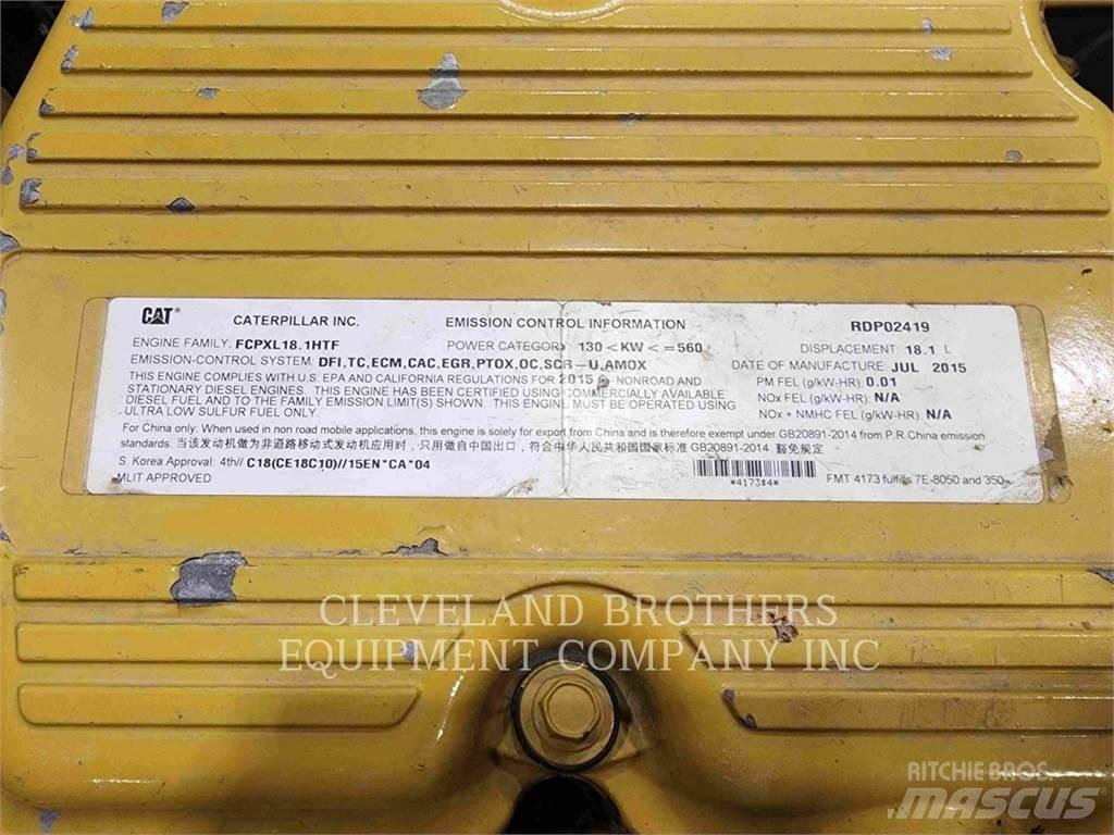 CAT 745C WW Vízszállító teherautók