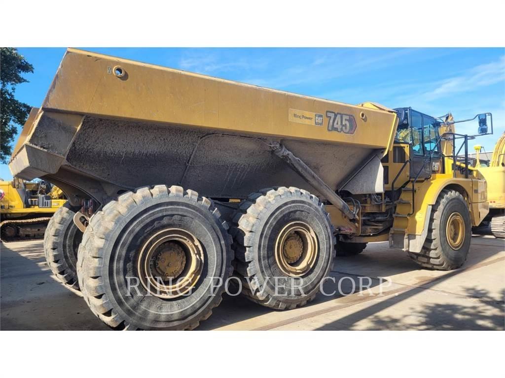 CAT 745TG Csuklósdömperek
