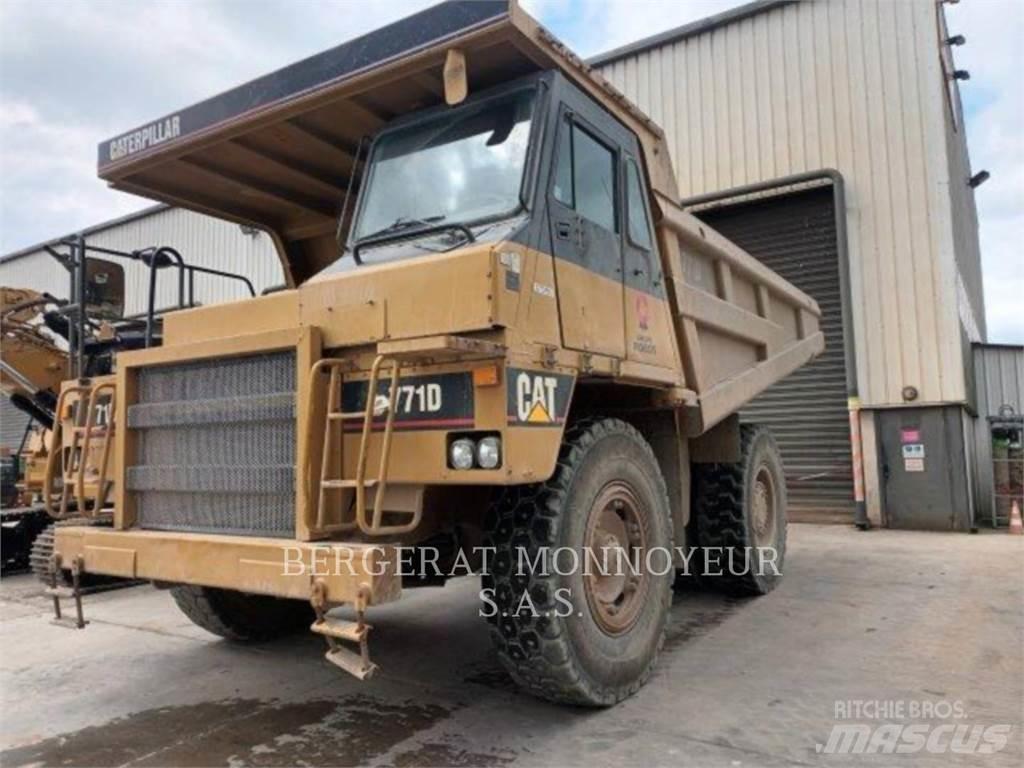 CAT 771D Csuklósdömperek