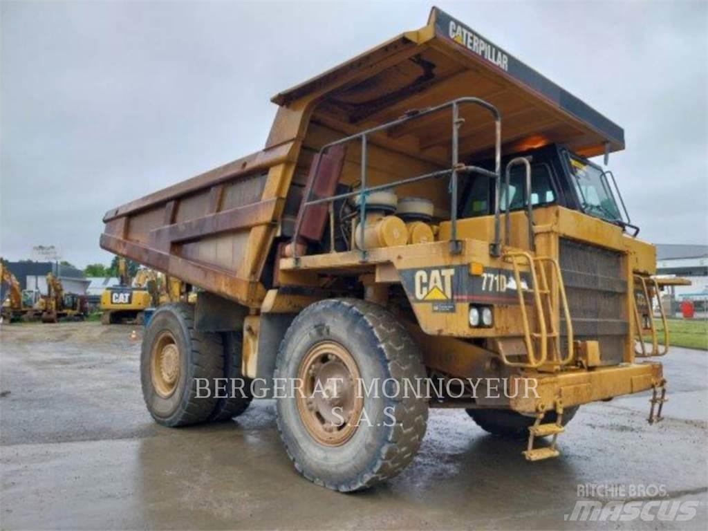 CAT 771D Csuklósdömperek