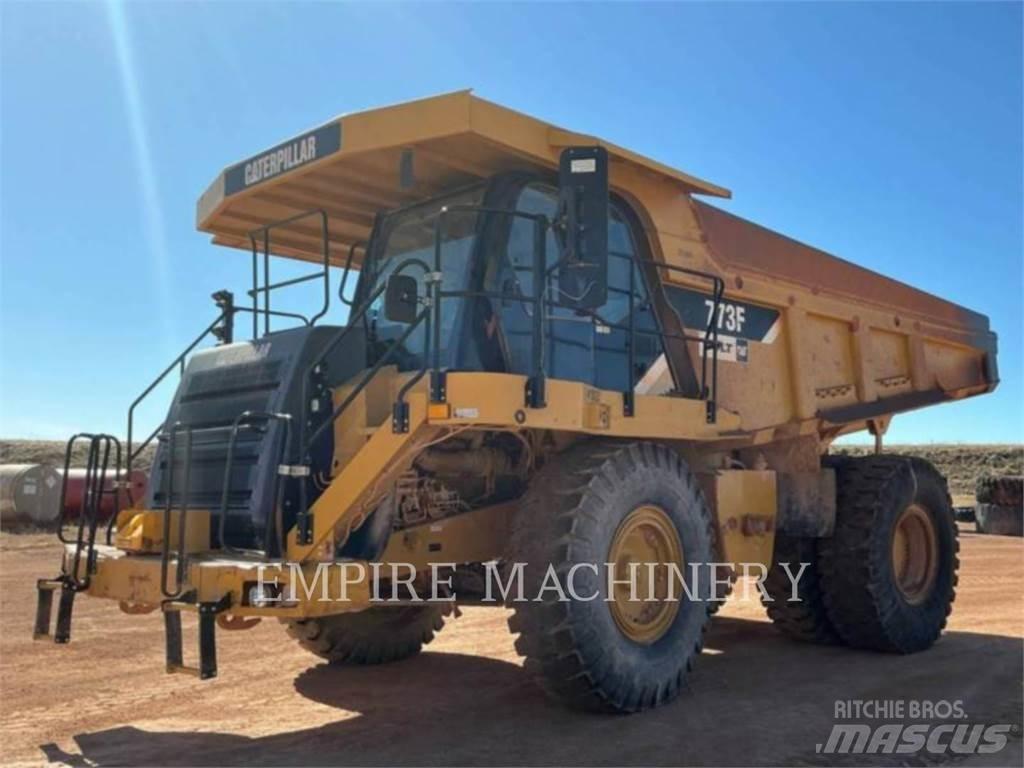 CAT 773F Csuklósdömperek