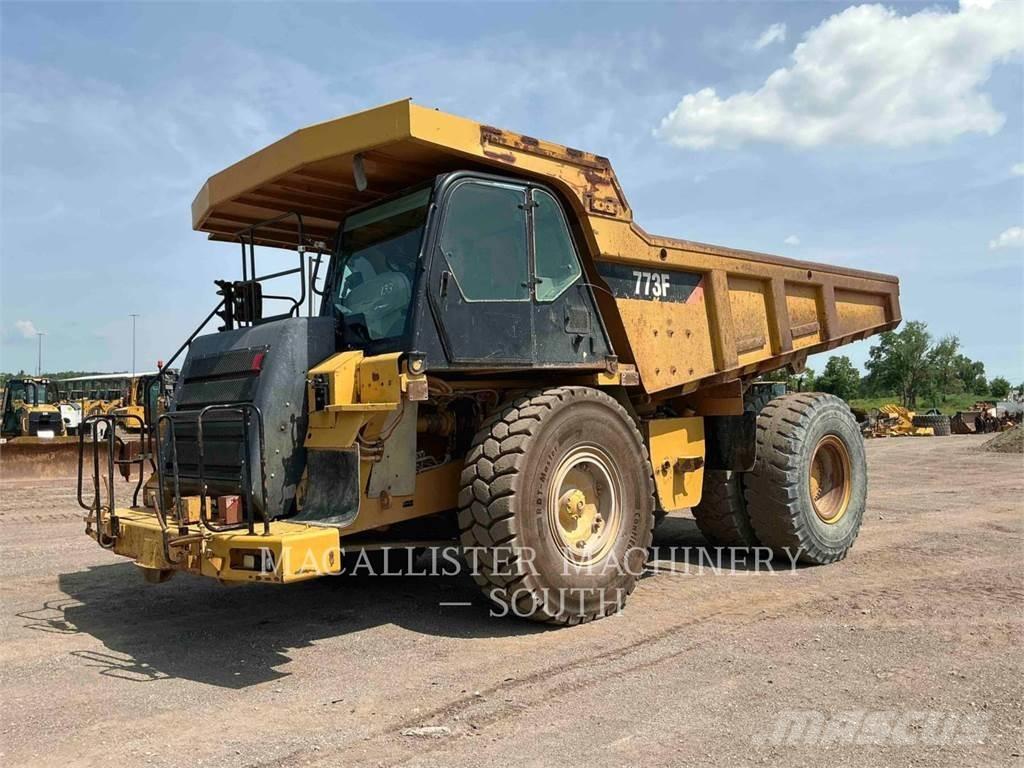 CAT 773F Csuklósdömperek