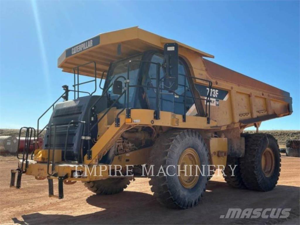 CAT 773F Csuklósdömperek