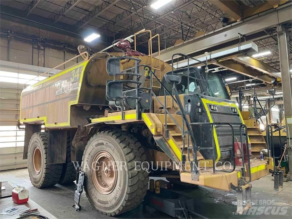CAT 773F WT Vízszállító teherautók