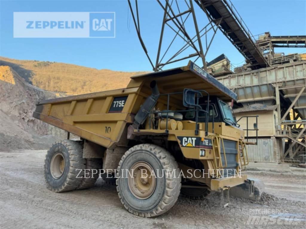 CAT 775E Csuklósdömperek
