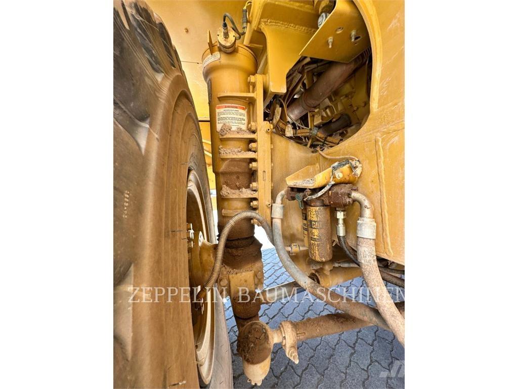 CAT 775E Csuklósdömperek