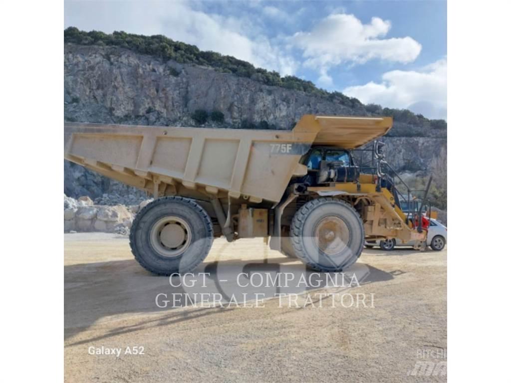 CAT 775F Csuklósdömperek