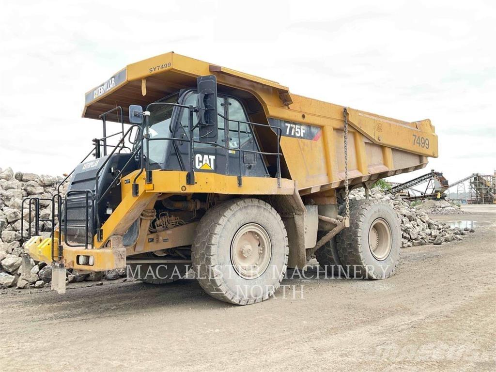 CAT 775F Csuklósdömperek