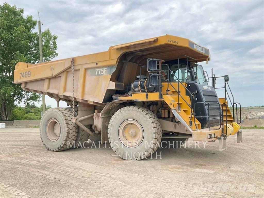 CAT 775F Csuklósdömperek