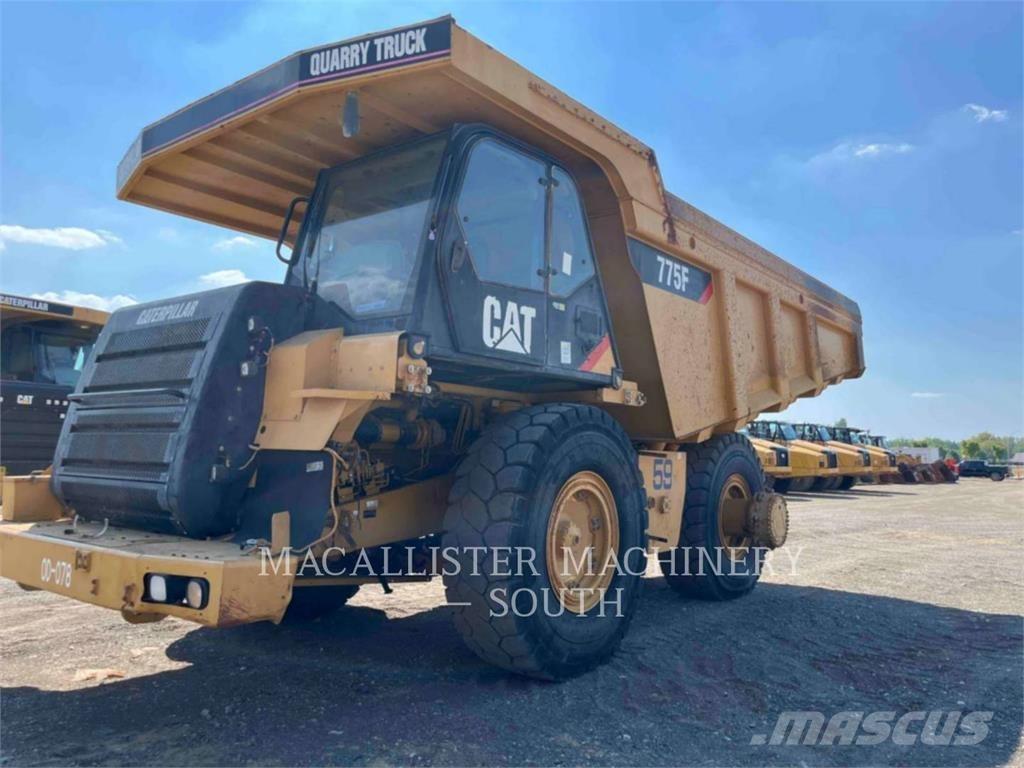 CAT 775F Csuklósdömperek