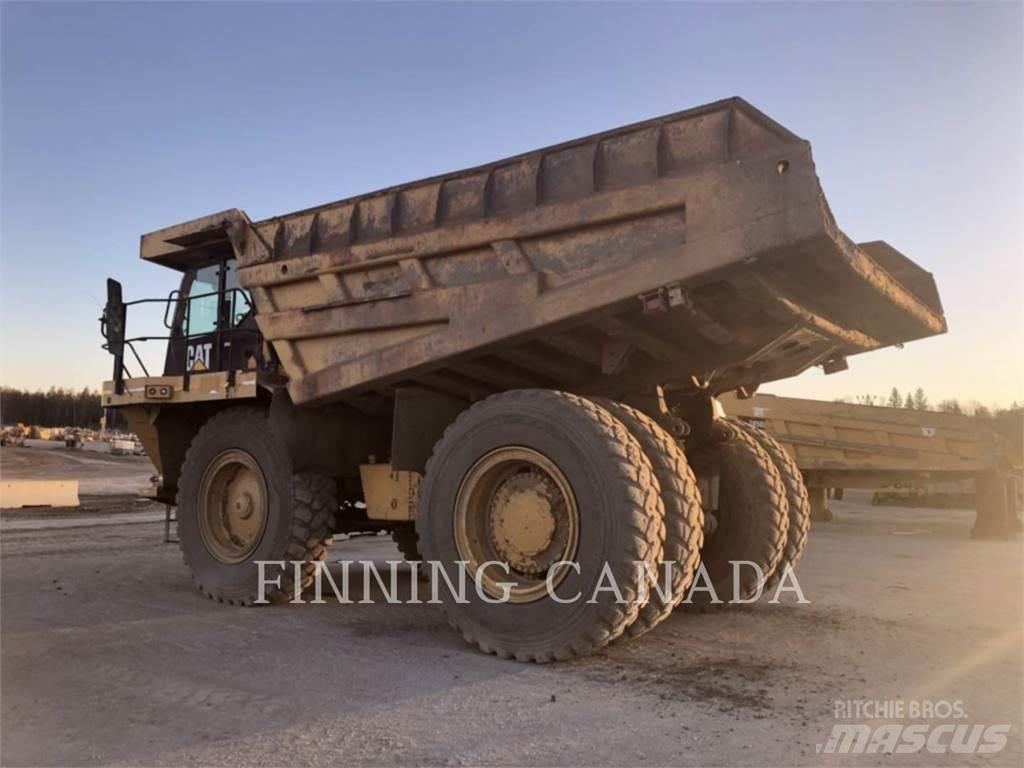 CAT 777F Csuklósdömperek