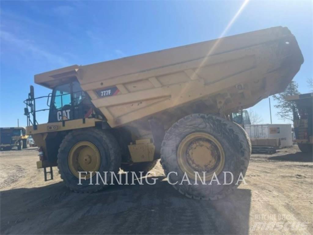 CAT 777F Csuklósdömperek