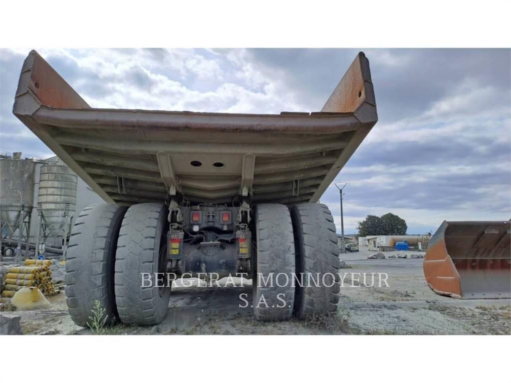 CAT 777F Csuklósdömperek