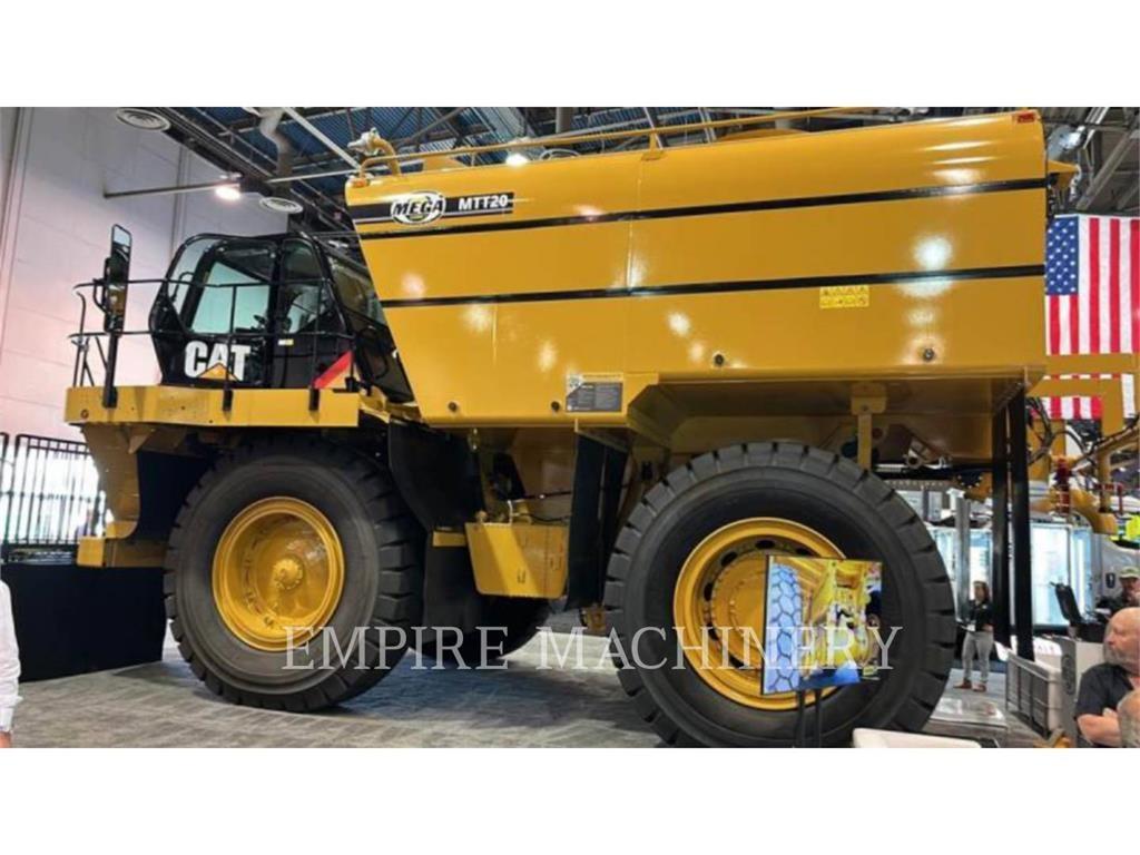 CAT 777F WT Vízszállító teherautók