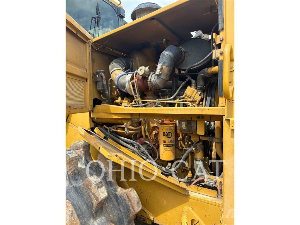 CAT 815F2 Talajtömörítő gépek