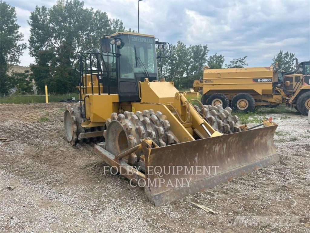 CAT 815F2 Talajtömörítő gépek