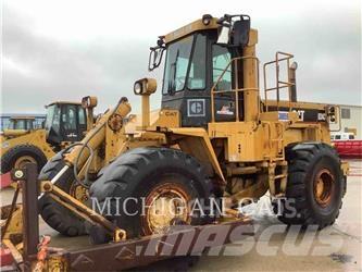 CAT 824C Gumikerekes homlokrakodók