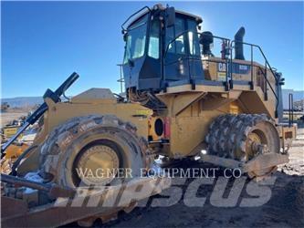 CAT 825K Gumikerekes homlokrakodók