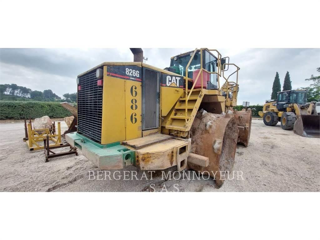 CAT 826G gumikerekes dózer