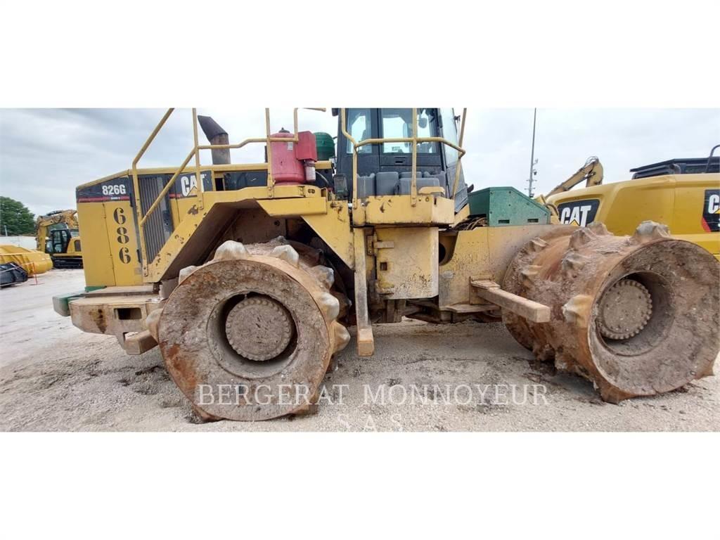 CAT 826G II gumikerekes dózer
