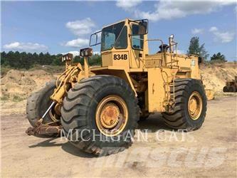 CAT 834B Gumikerekes homlokrakodók