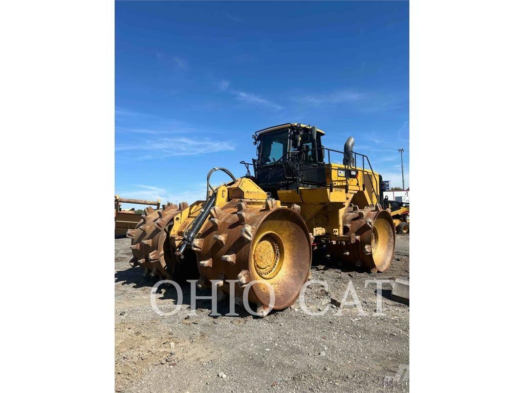 CAT 836K gumikerekes dózer
