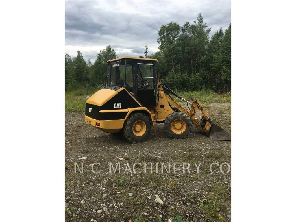 CAT 902 Gumikerekes homlokrakodók