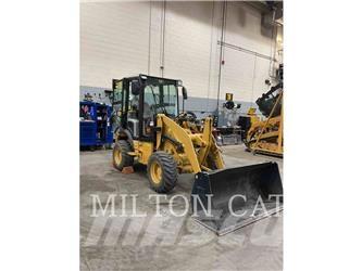 CAT 903D Gumikerekes homlokrakodók