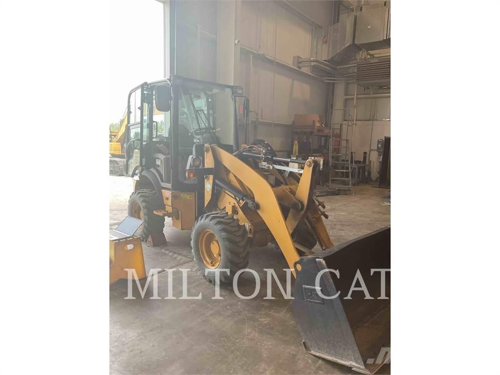 CAT 903D Gumikerekes homlokrakodók