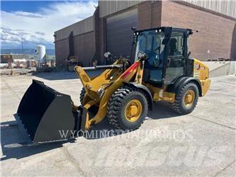 CAT 906 Gumikerekes homlokrakodók