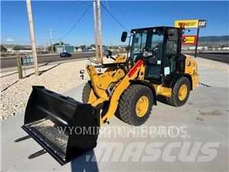 CAT 906 Gumikerekes homlokrakodók