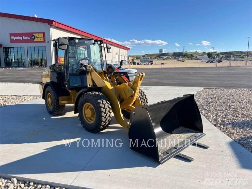 CAT 906 Gumikerekes homlokrakodók