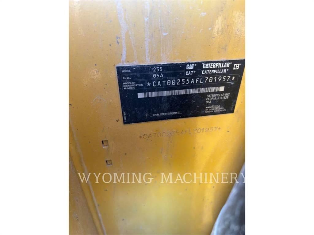 CAT 906 Gumikerekes homlokrakodók
