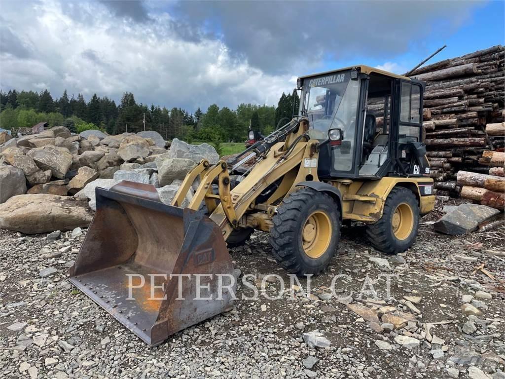 CAT 906 Gumikerekes homlokrakodók