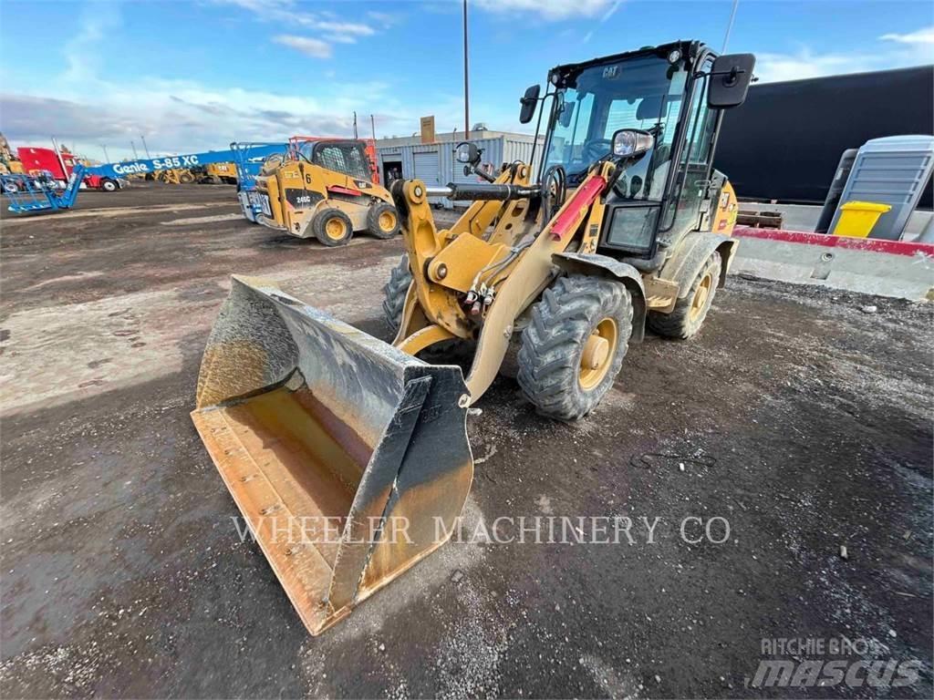 CAT 906 Gumikerekes homlokrakodók