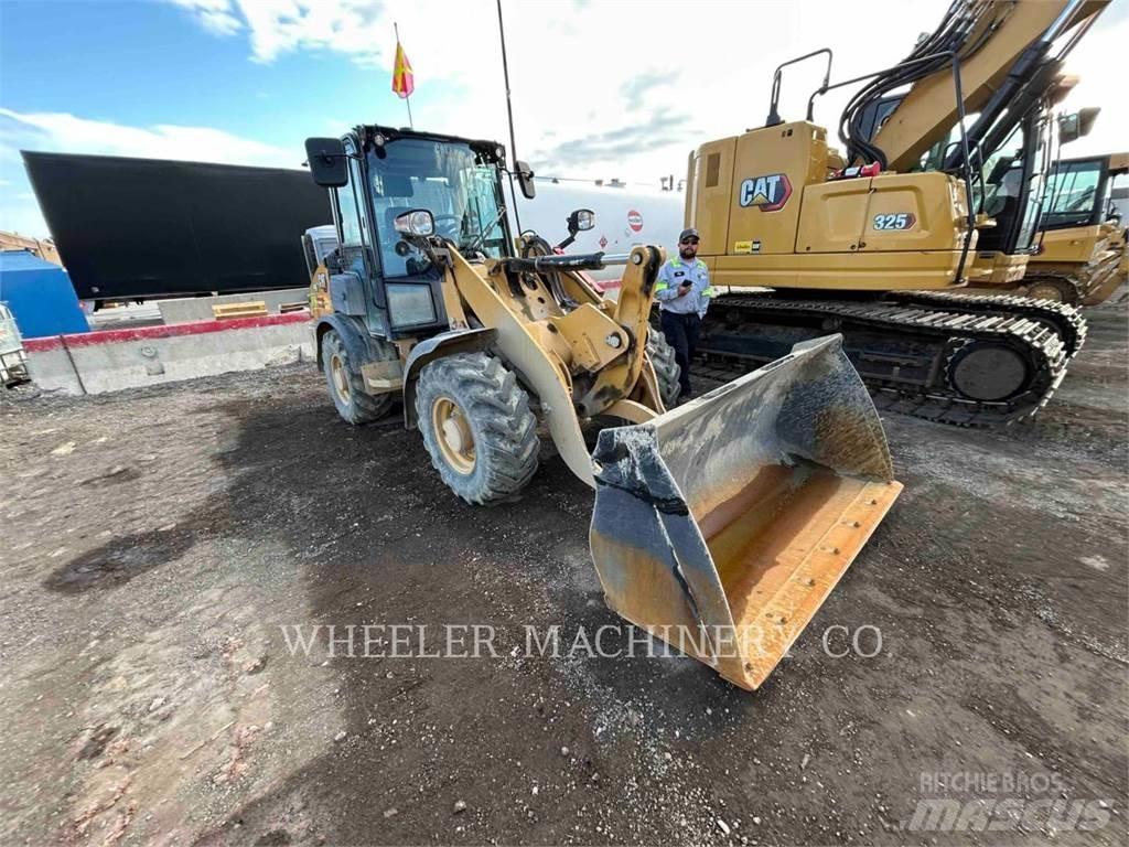 CAT 906 Gumikerekes homlokrakodók