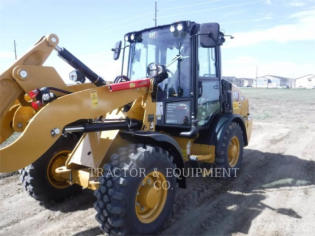CAT 906 Gumikerekes homlokrakodók