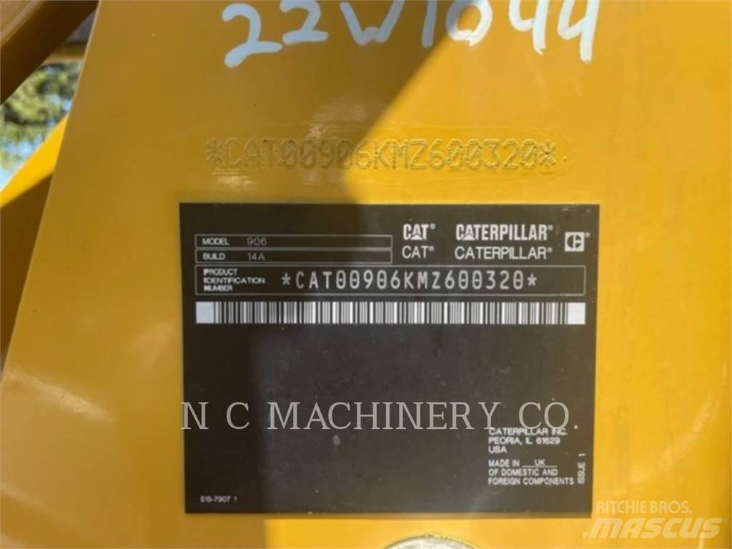 CAT 906 Gumikerekes homlokrakodók