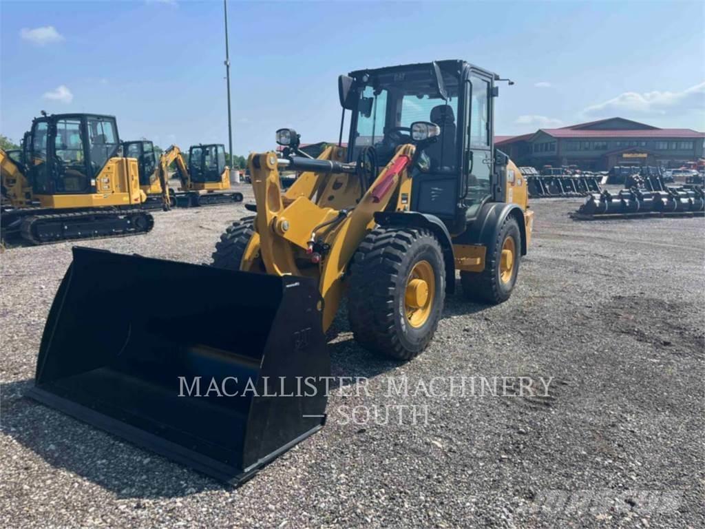 CAT 906 Gumikerekes homlokrakodók