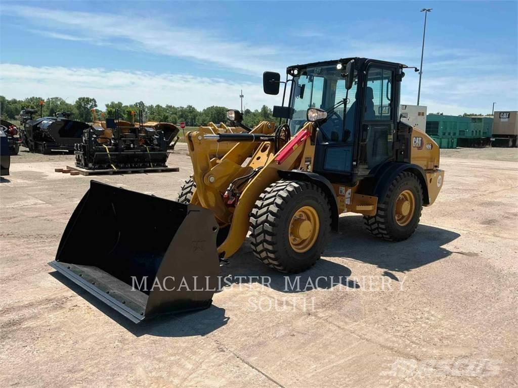 CAT 906 Gumikerekes homlokrakodók
