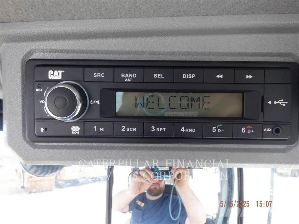 CAT 906-14 Gumikerekes homlokrakodók