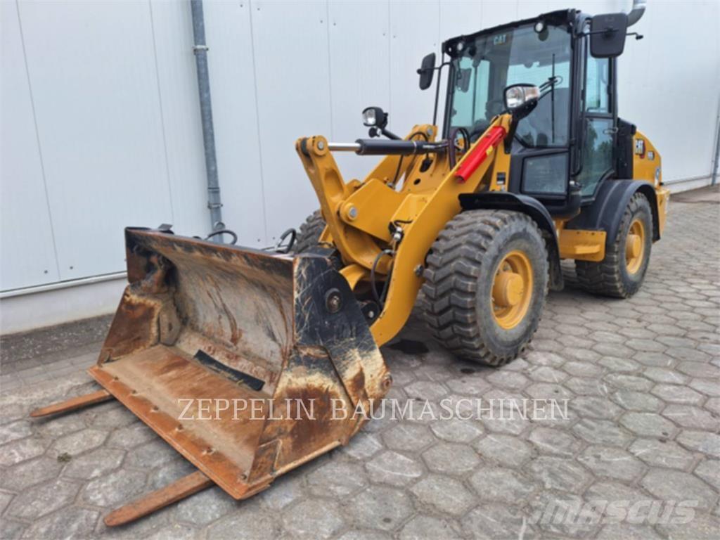 CAT 906-14 Gumikerekes homlokrakodók