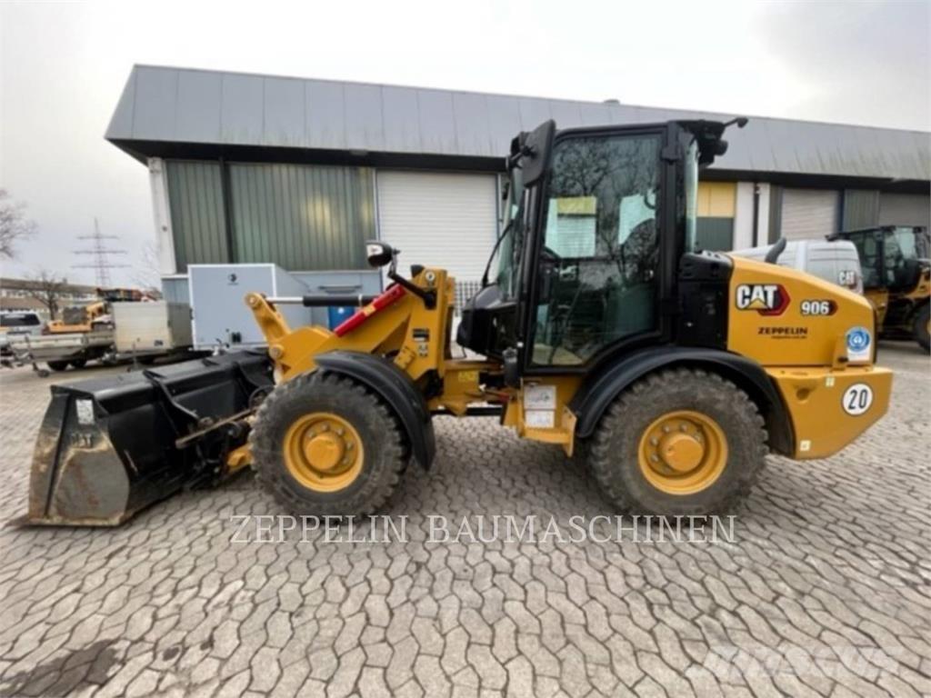 CAT 906-14 Gumikerekes homlokrakodók