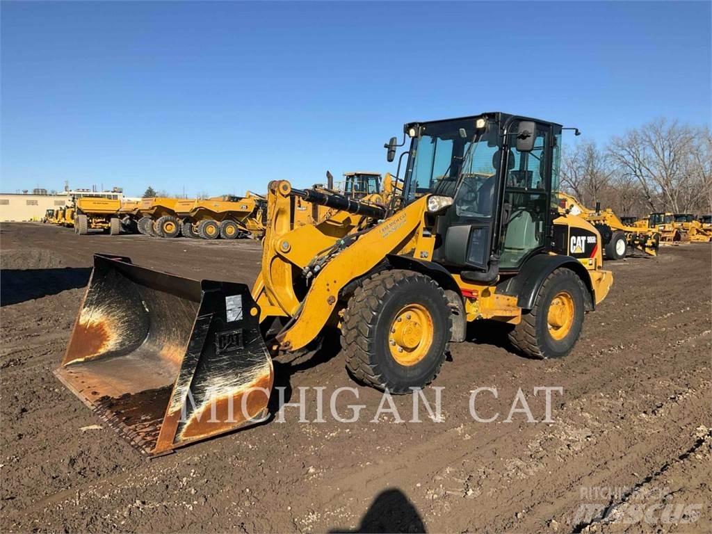 CAT 906H2 Gumikerekes homlokrakodók
