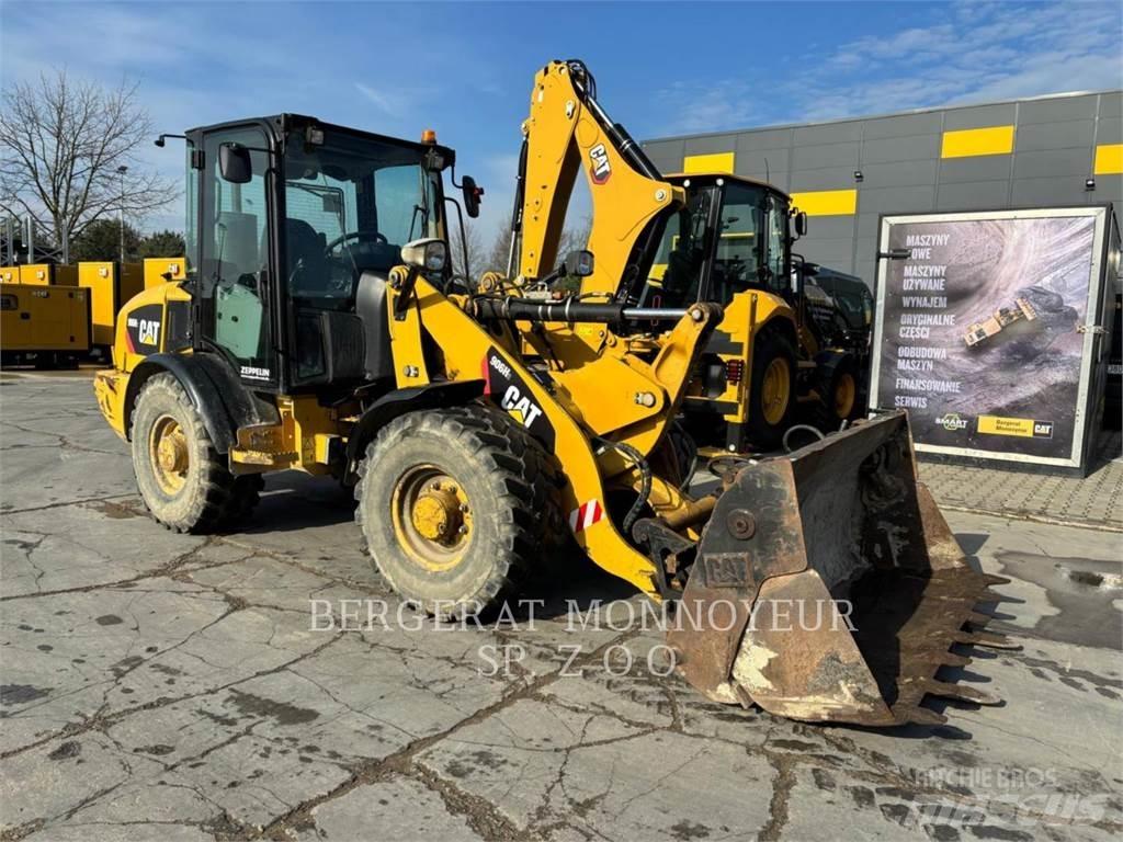 CAT 906H2 Gumikerekes homlokrakodók