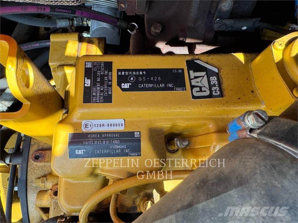 CAT 906H2 Gumikerekes homlokrakodók