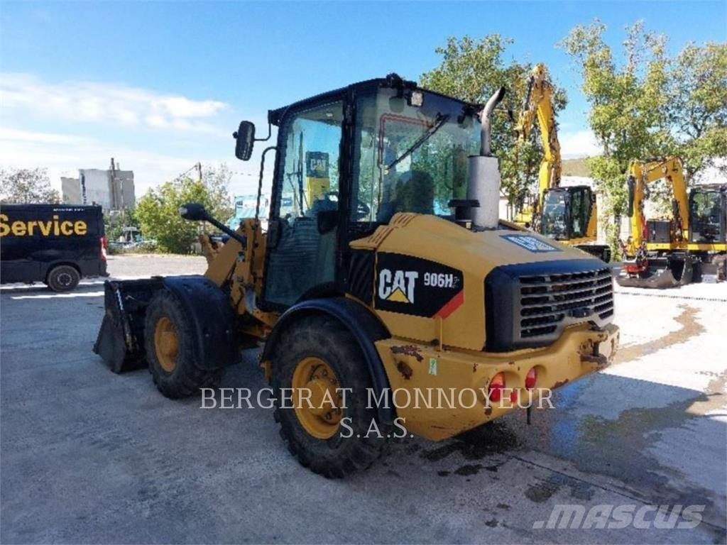 CAT 906H2 Gumikerekes homlokrakodók