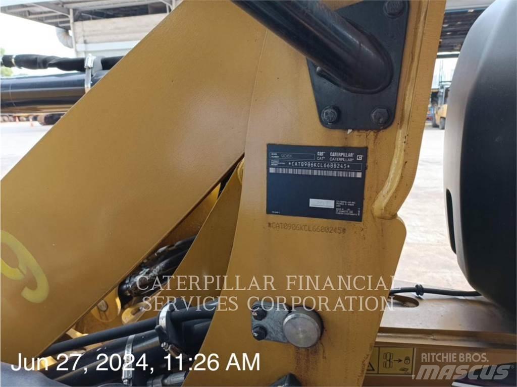 CAT 906K Gumikerekes homlokrakodók